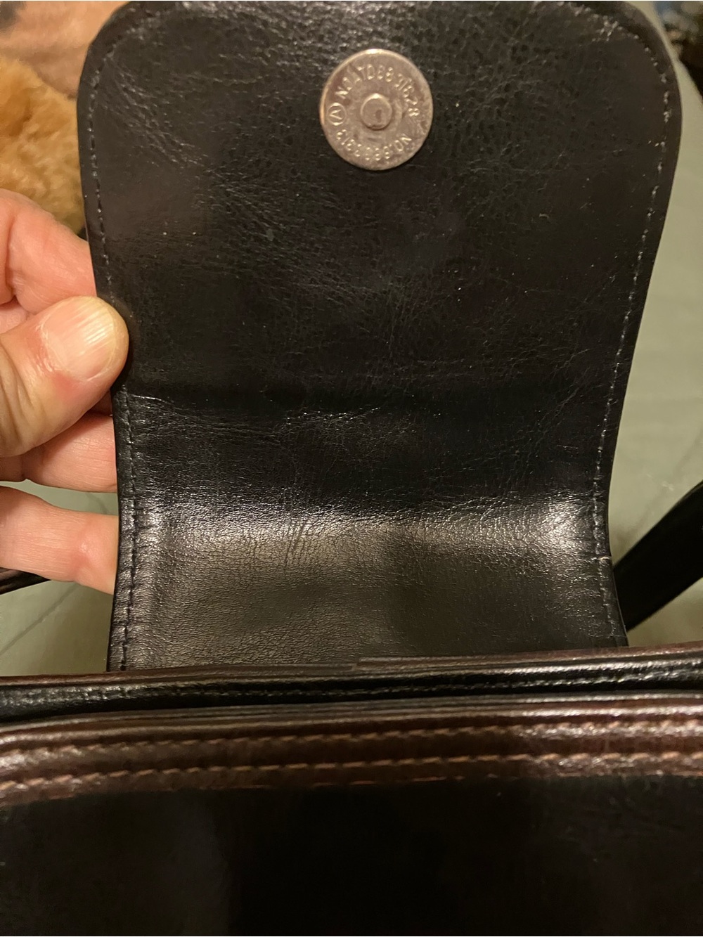 Women’s Dark Brown Heart Accent Tote Bag - Picture 4 of 6